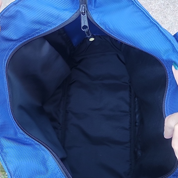 LL Bean Duffle Bag 0FVL2 Double Handle Shoulder Tote Zip Top Blue Nylon Used Onc - Picture 8 of 12